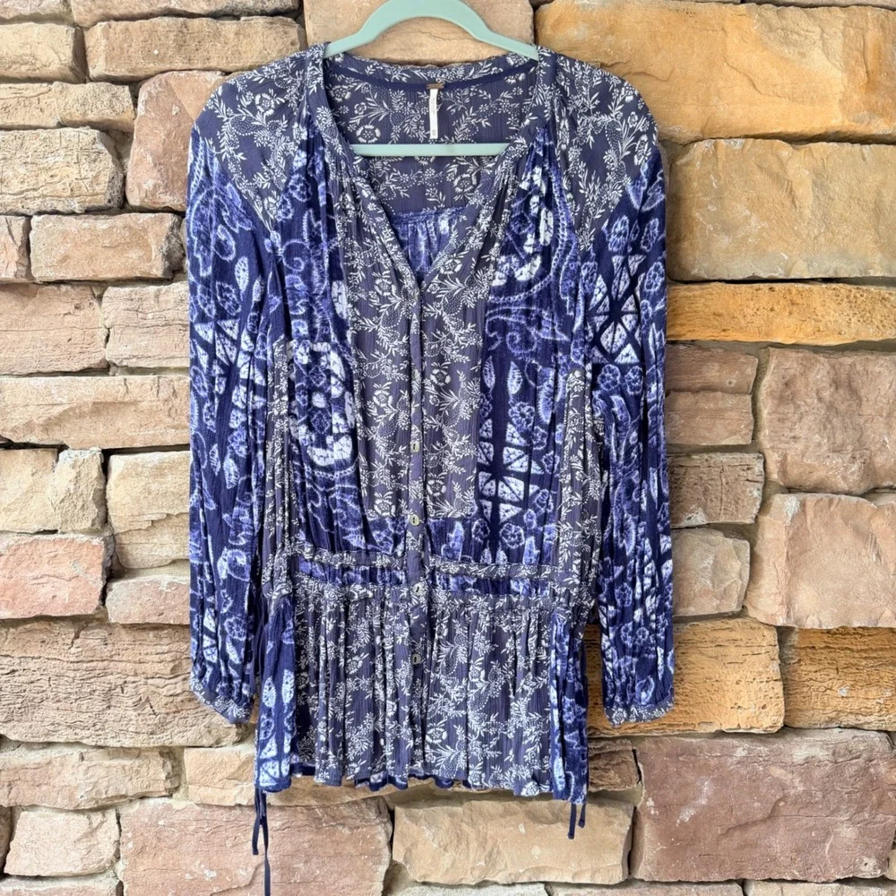 Free People Women XS Ratio Print Tunic Blouse Blue Mixed Floral Boho Peasant Top